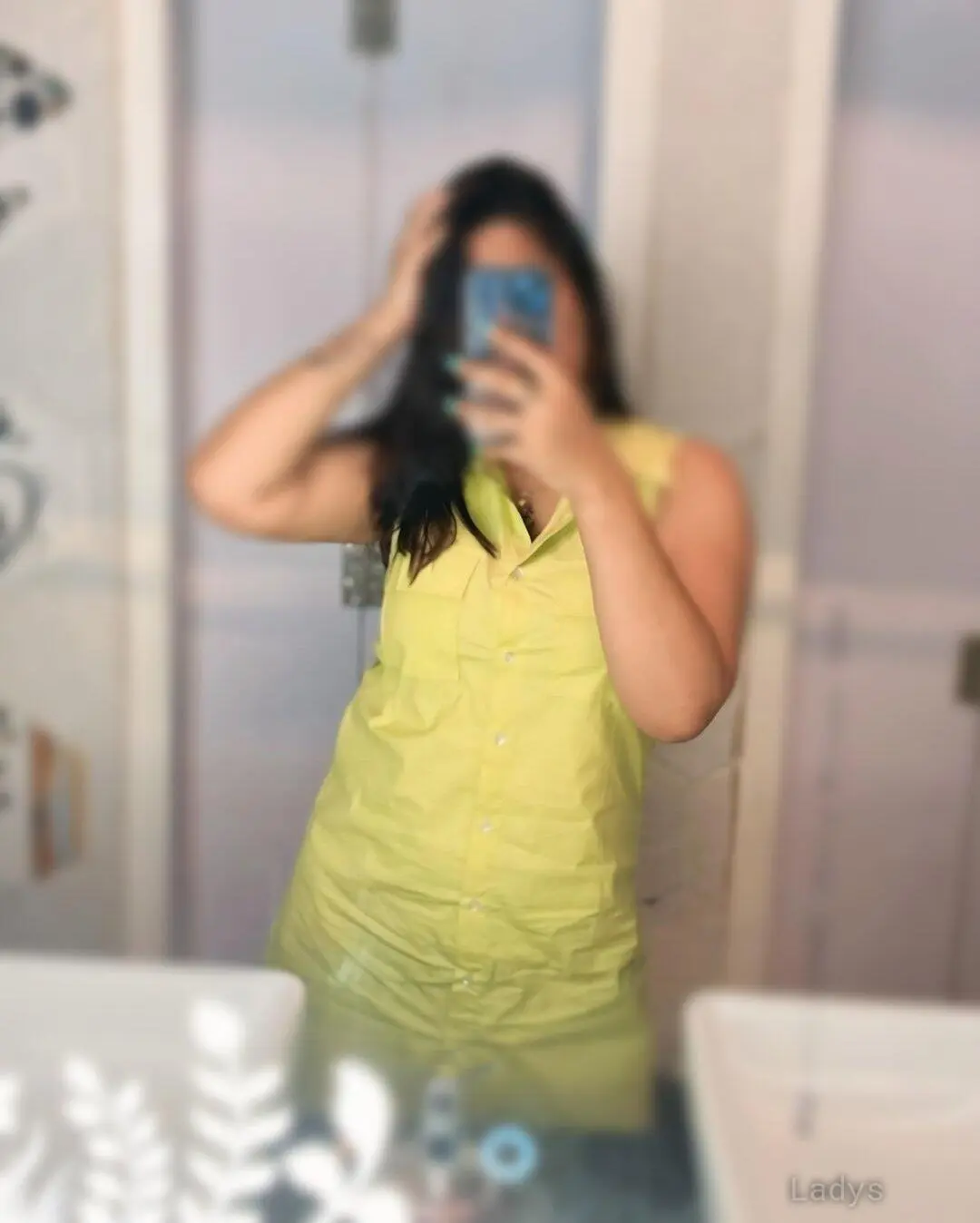 Neha, 23 years beautiful nude Navi Mumbai escorts girl, height 165 sm, Weight kg
