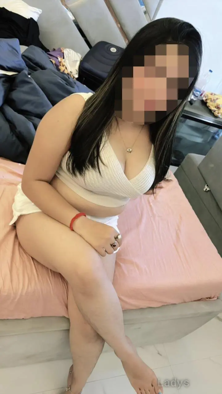 Nisha, 25 years beautiful nude Navi Mumbai escorts girl, height 156 sm, Weight kg