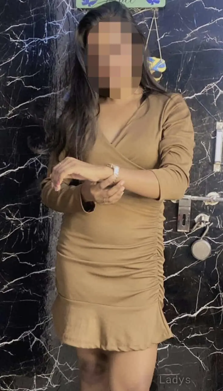 Pooja, 25 years beautiful nude Navi Mumbai escorts girl, height 156 sm, Weight kg