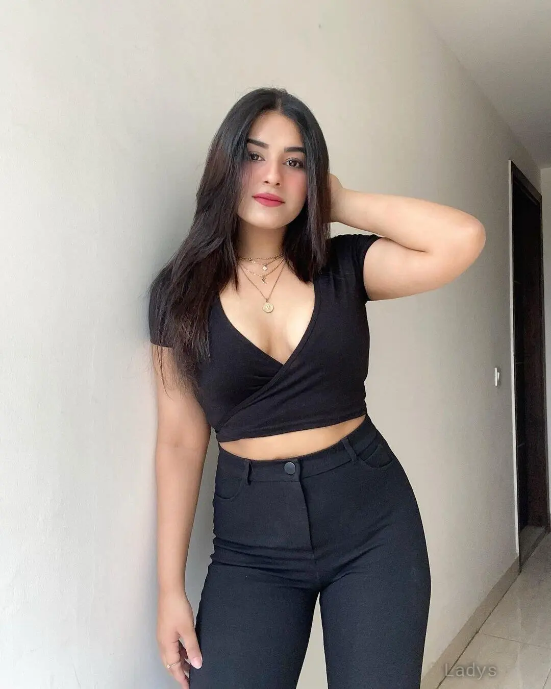 Rutika, 23 years beautiful nude Navi Mumbai escorts girl, height 153 sm, Weight kg
