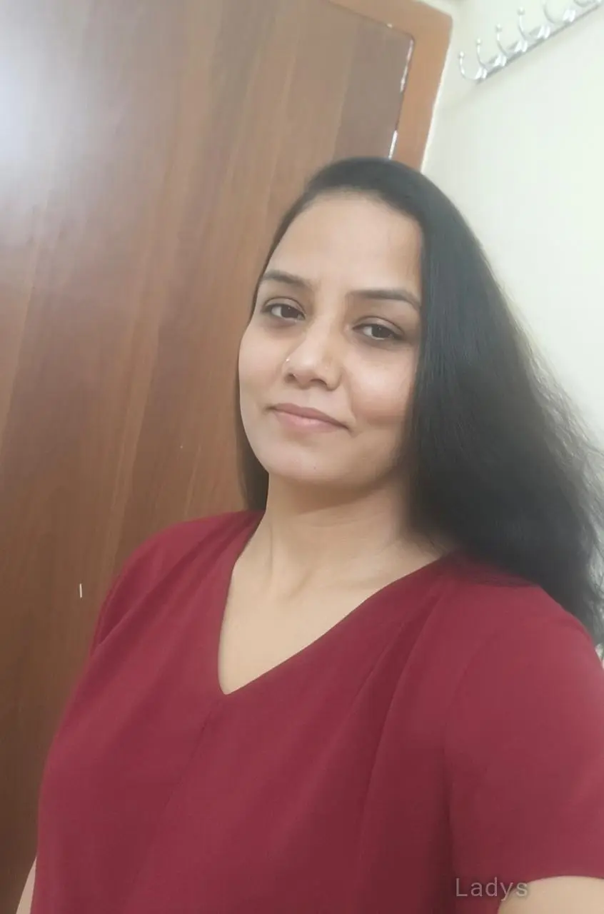 Sofia, 27 years beautiful nude Navi Mumbai escorts girl, height 156 sm, Weight  kg