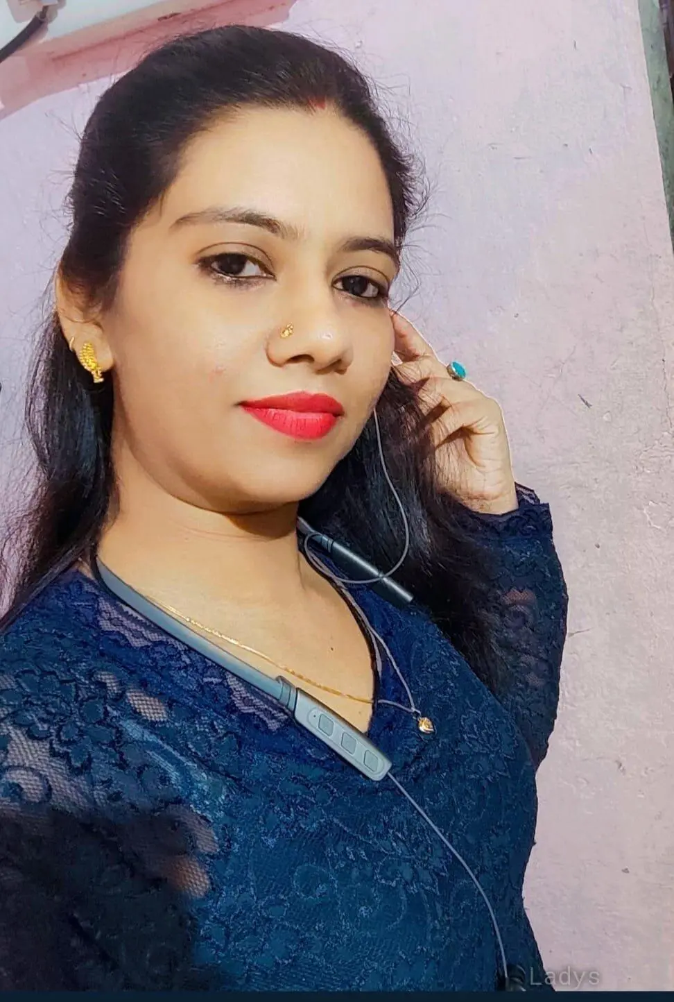 Tanya, 22 years beautiful nude Navi Mumbai escorts girl, height 154 sm, Weight kg