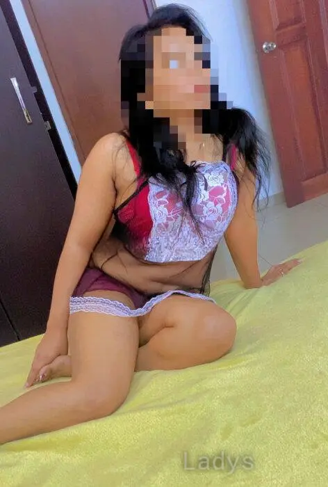 ABHI, 22 years beautiful nude Negombo escorts girl, height 153 sm, Weight 57 kg
