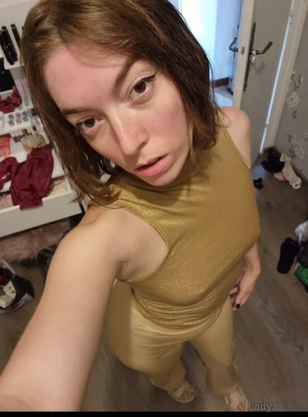 Ravia, 27 years beautiful nude Neuilly-sur-Seine escorts girl, height 161 sm, Weight 77 kg