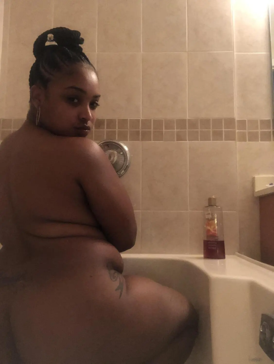 Come See BUBBLESZ, 28 years beautiful nude New Haven escorts girl, height 154 sm, Weight 73 kg