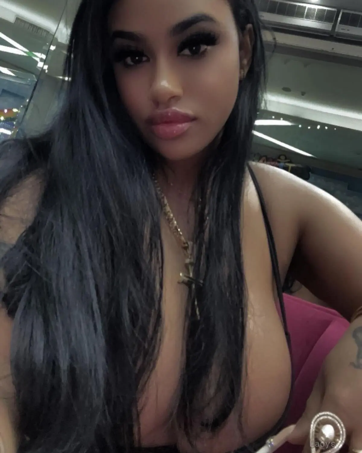 Jey Vi Gil, 29 years old New Jersey escort girl with big tits, height 164 sm, Weight 77 kg