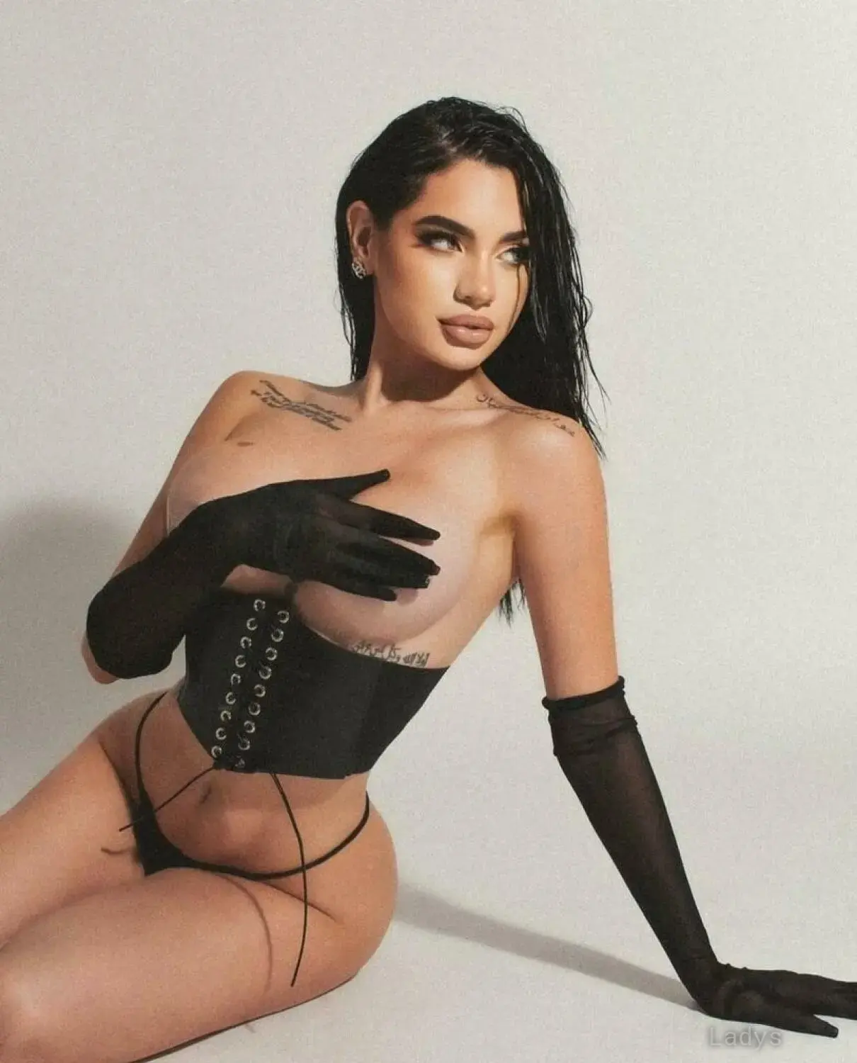 NATHALYE N, 22 years old New Jersey escort girl with big tits, height 160 sm, Weight 56 kg