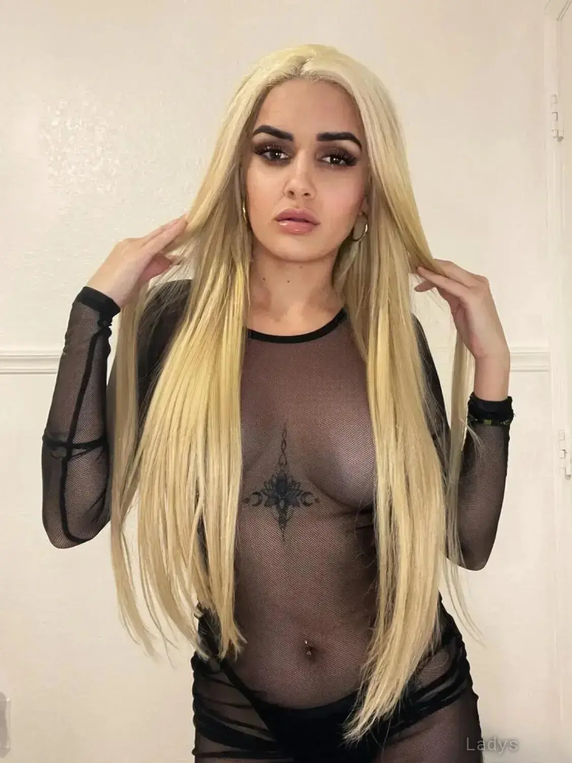 TRISHA, 26 years old New Jersey escort girl with big tits, height 155 sm, Weight 48 kg
