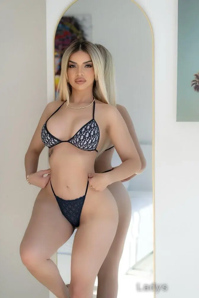 Jessica, 21 years beautiful nude New Jersey escorts girl, height 160 sm, Weight 62 kg