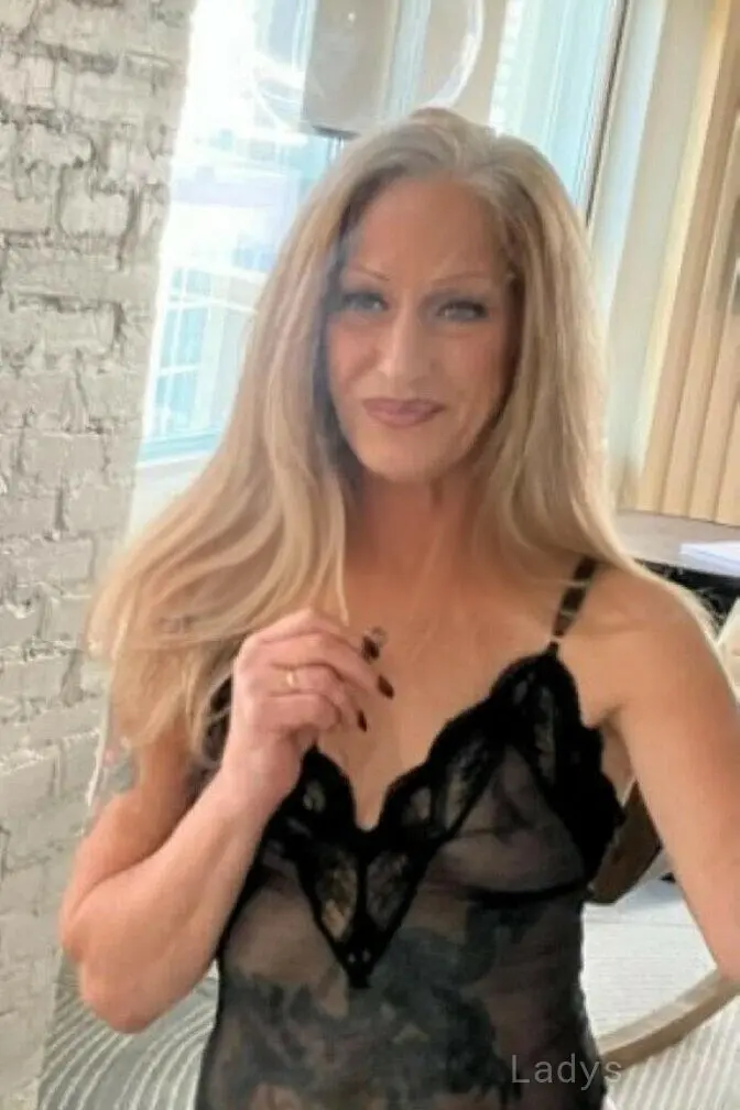 Rebecca, 50 years beautiful nude New Jersey escorts girl, height 162 sm, Weight 57 kg
