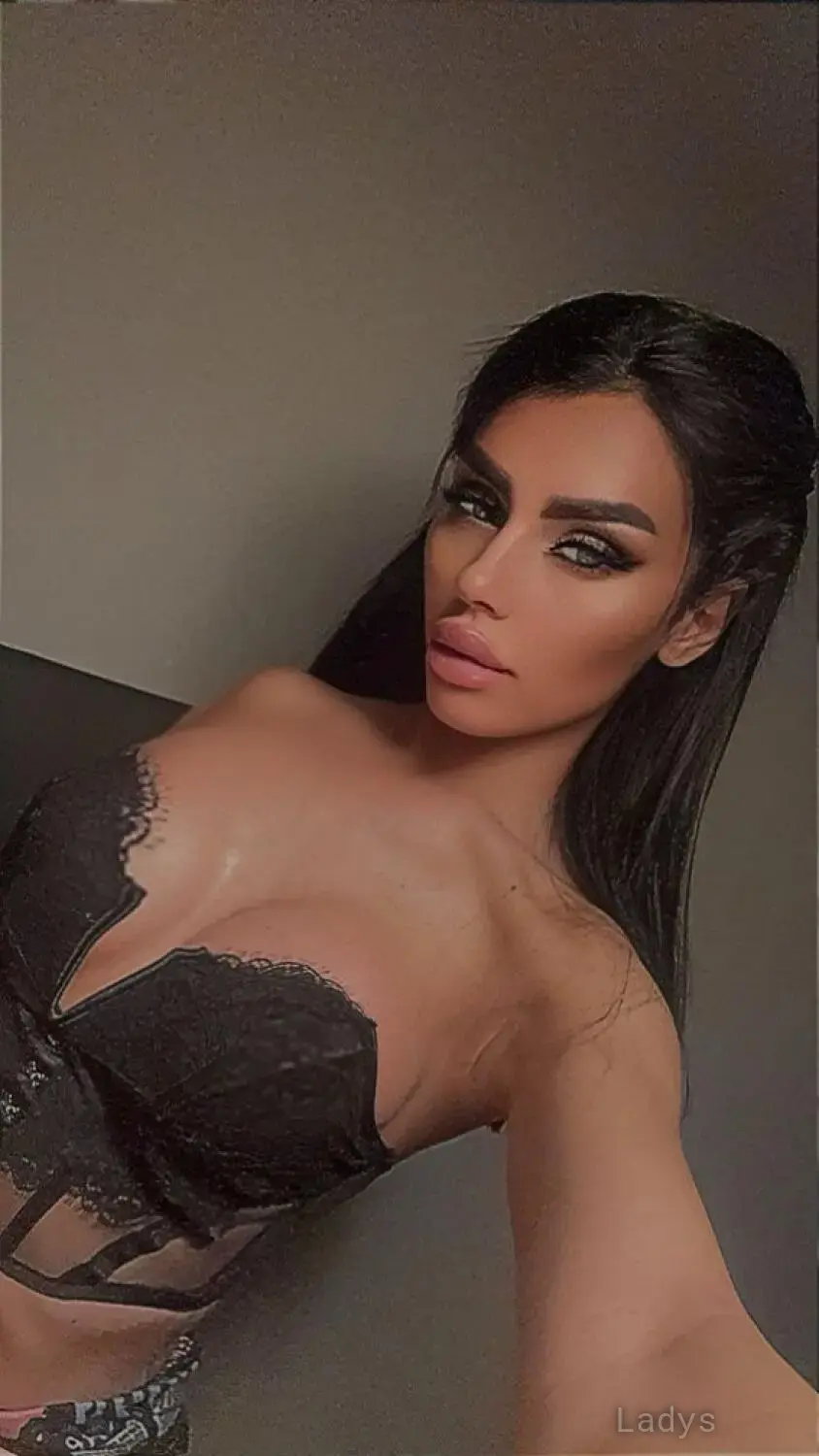 Baby Doll Alice, 27 years old New York escort girl with big tits, height 162 sm, Weight 52 kg