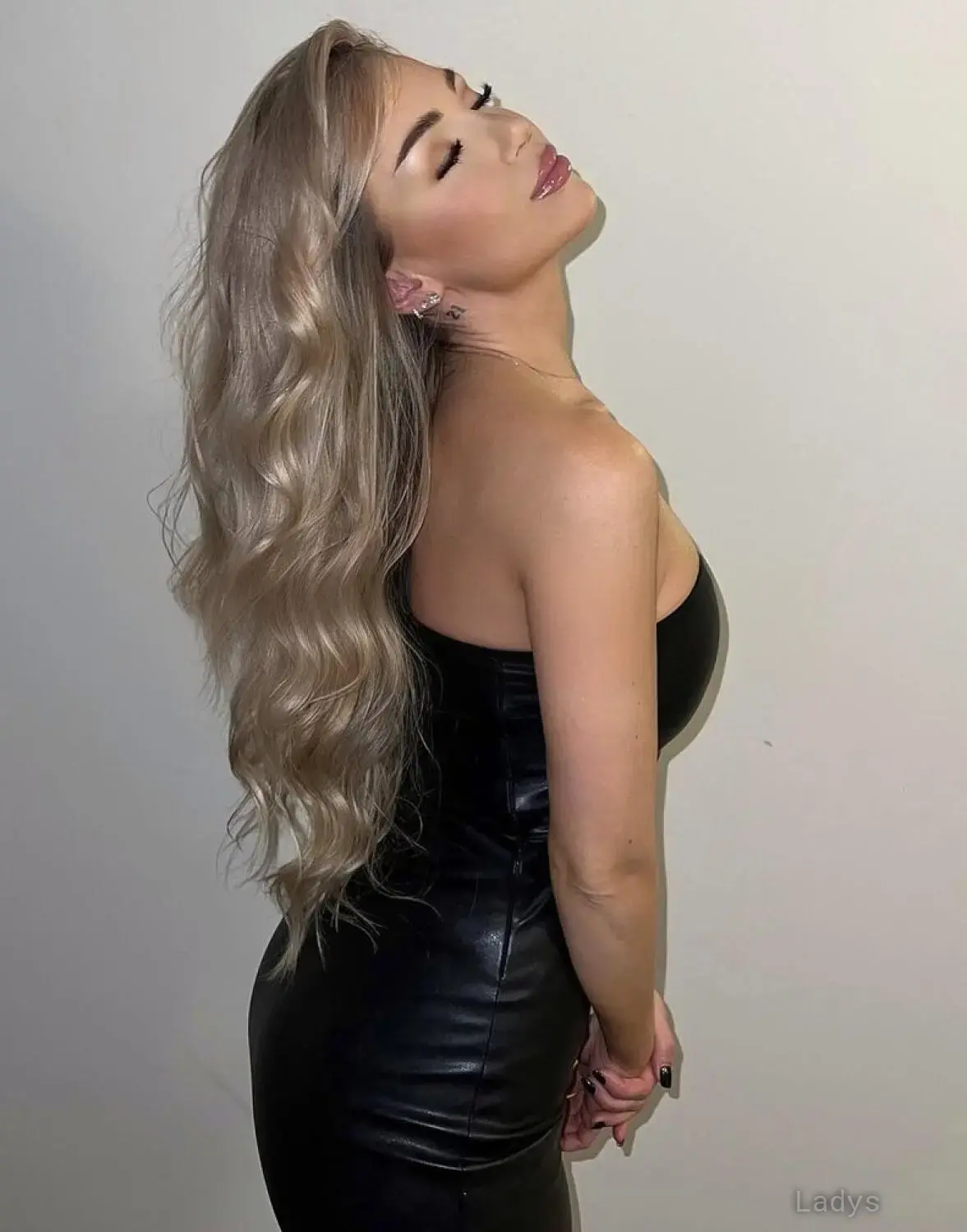 Hanna, 30 years old New York escort girl with big tits, height 177 sm, Weight 65 kg