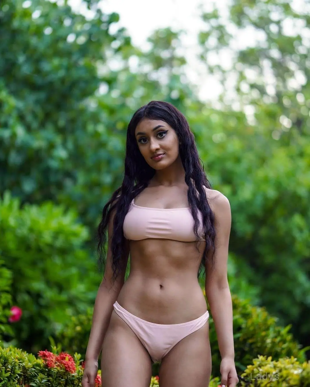 KaylaKapoor, 25 years old New York escort girl with big tits, height 170 sm, Weight 52 kg