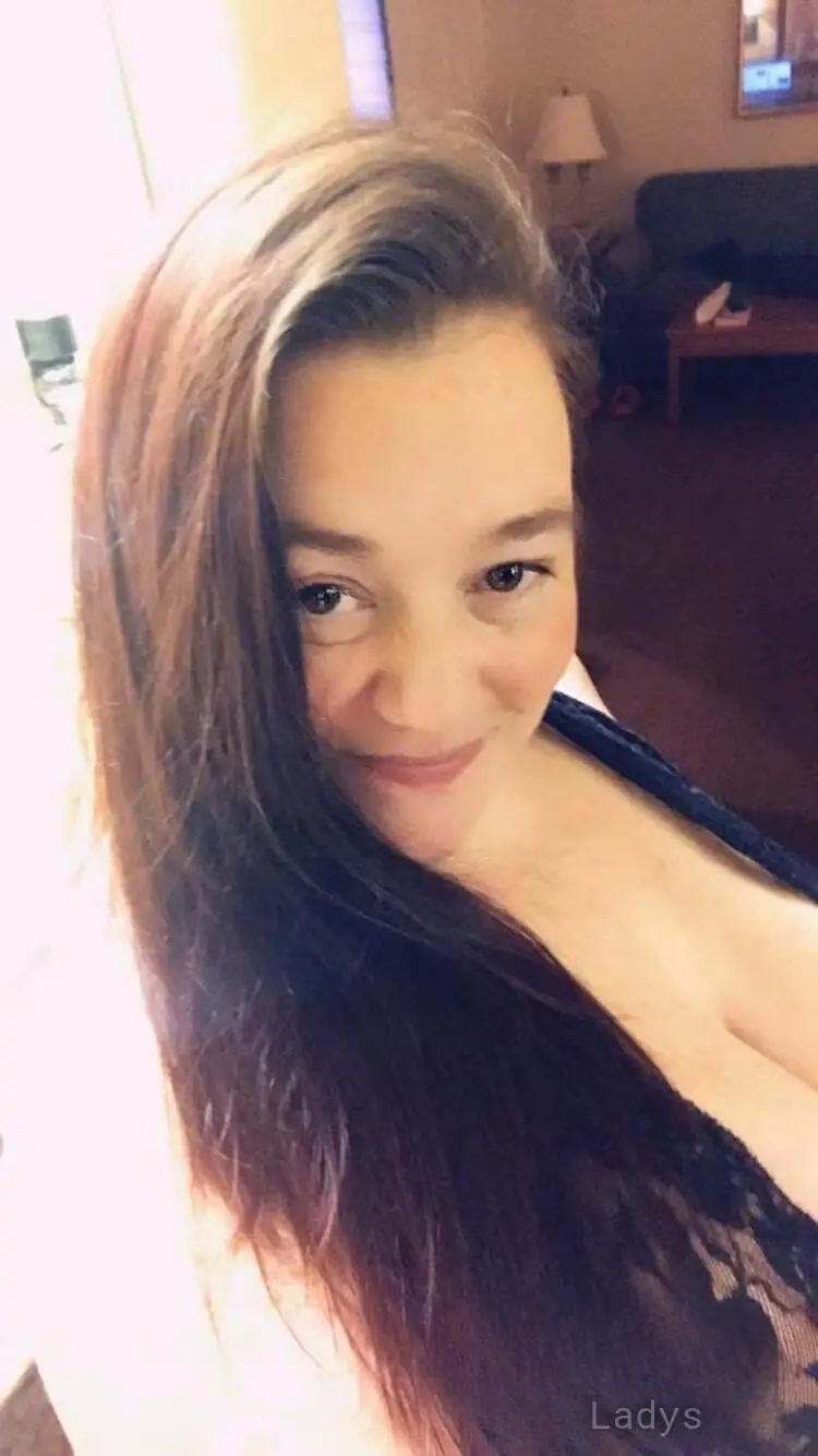 Alexis Rose, 30 years beautiful nude New York escorts girl, height 153 sm, Weight 92 kg