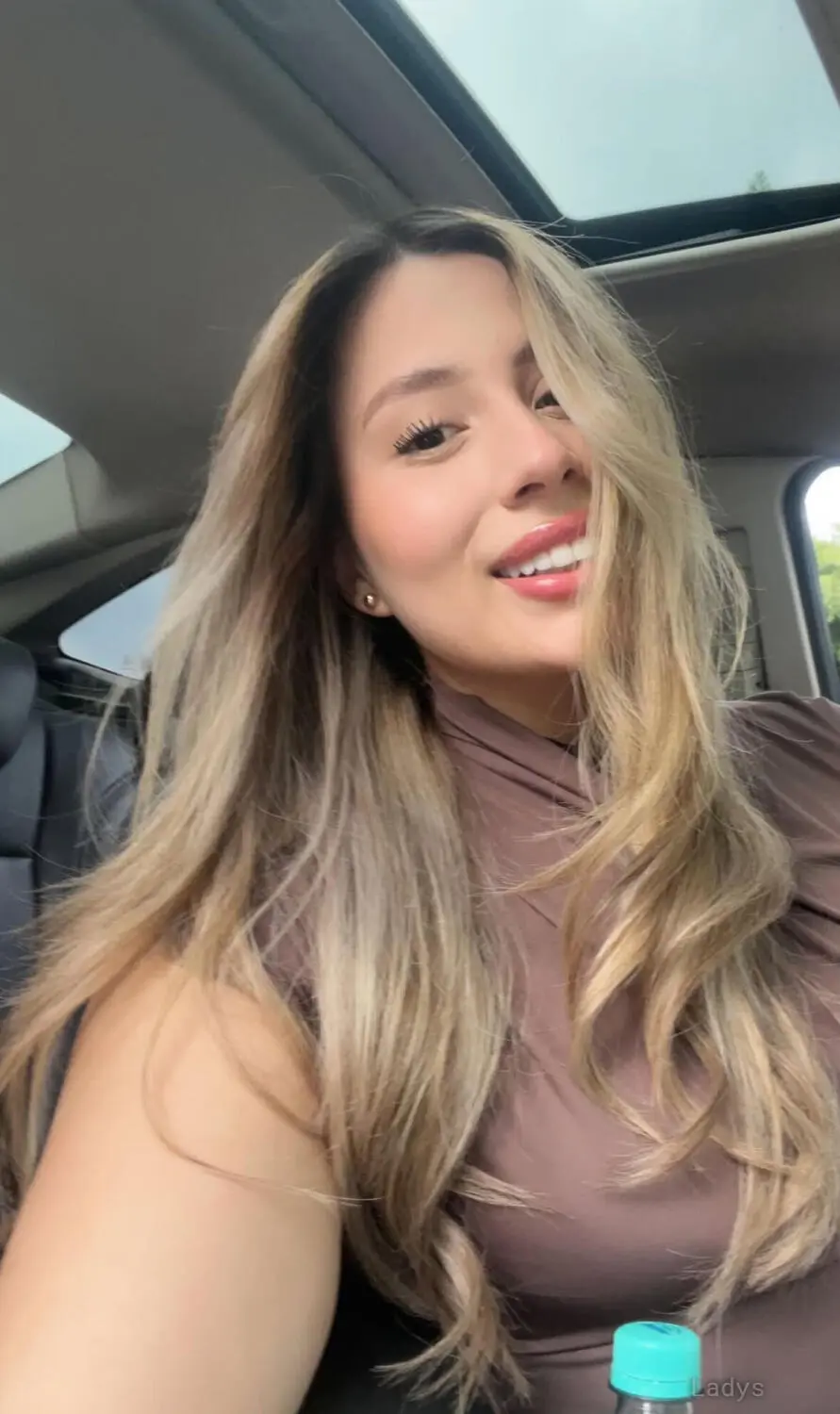 ambermarshall262, 28 years beautiful nude New York escorts girl, height 164 sm, Weight 40 kg
