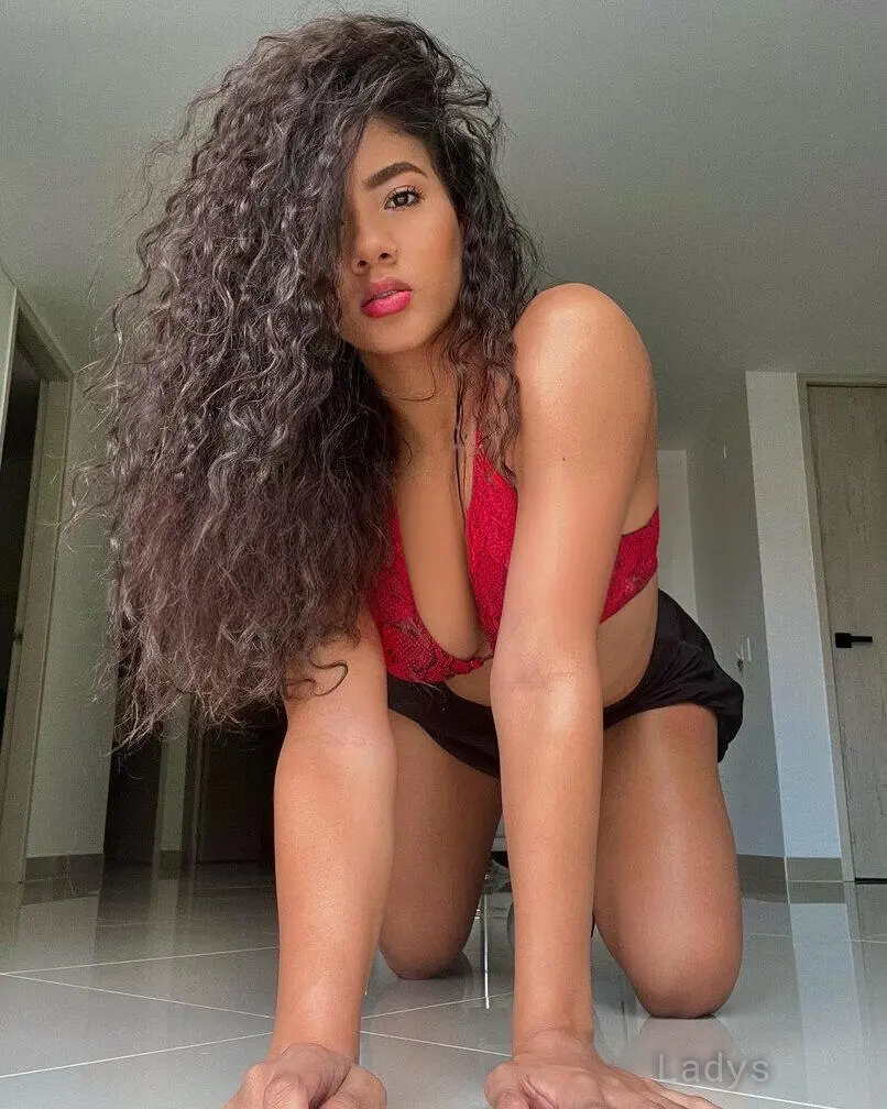 Bianca, 27 years beautiful nude New York escorts girl, height 165 sm, Weight 55 kg
