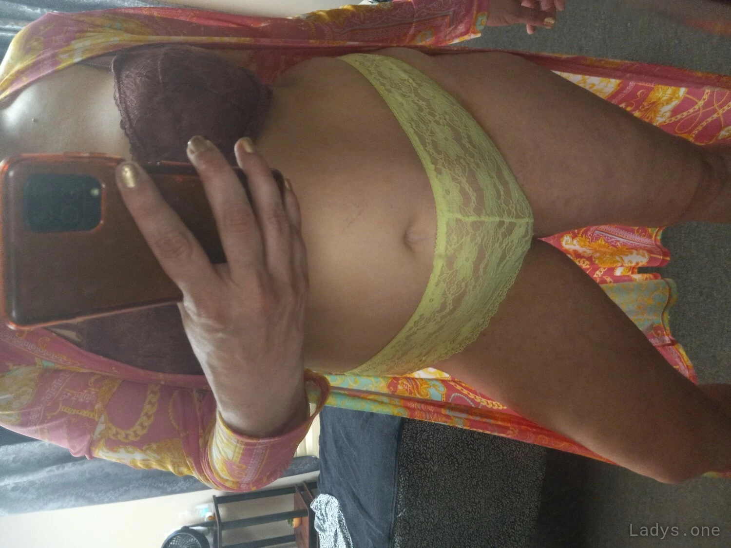 Erotic massage by Tahnee 40D-34-46, 40 years beautiful nude New York escorts girl, height 173 sm, Weight 80 kg