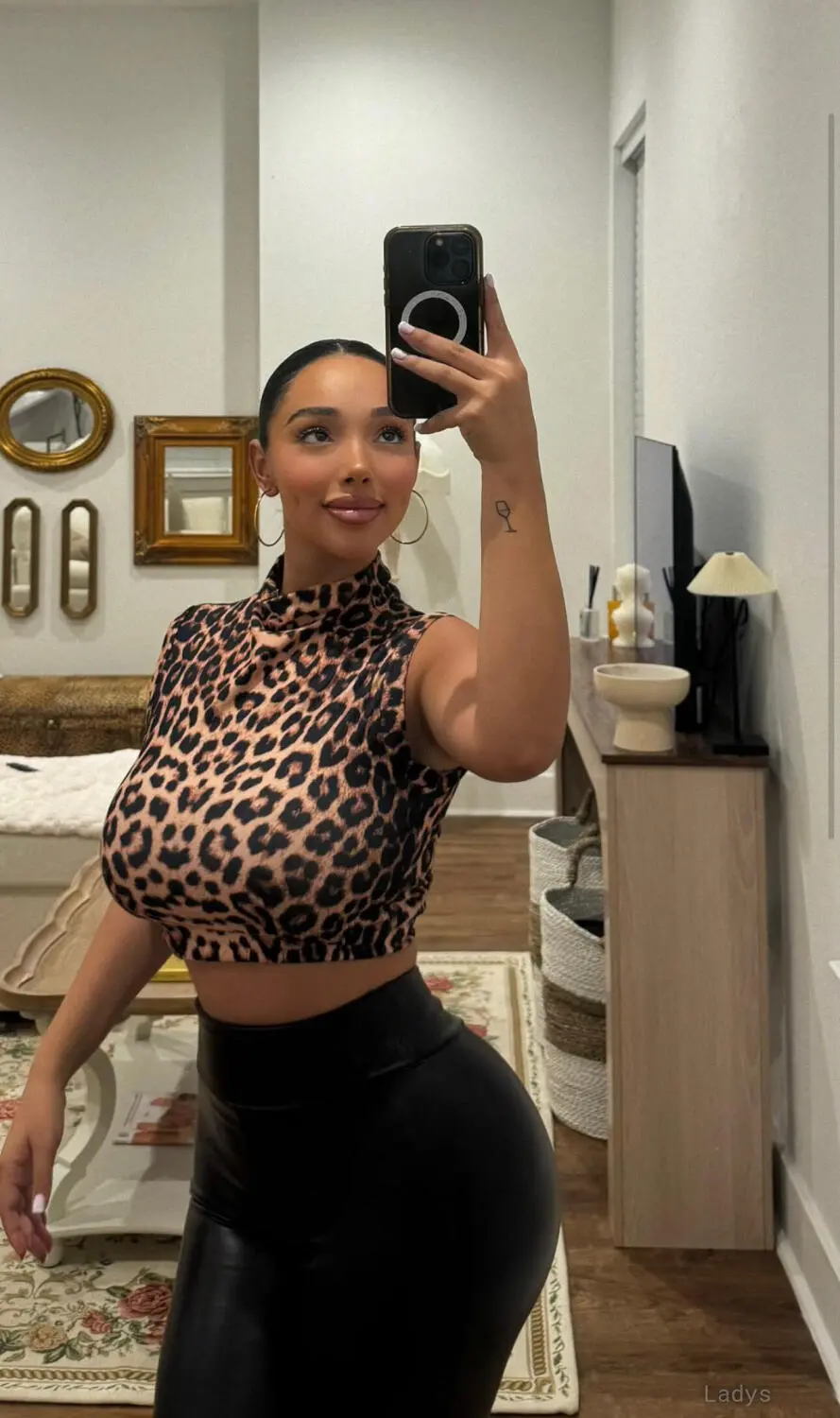 Jane Elma, 26 years beautiful nude New York escorts girl, height 184 sm, Weight 77 kg