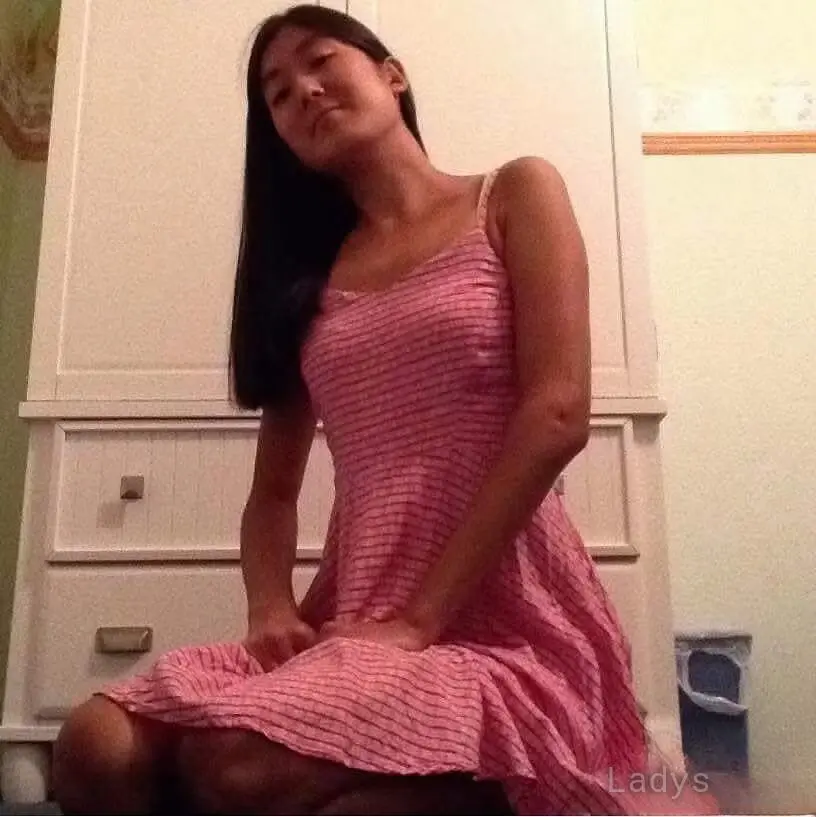 Jui Lee, 32 years beautiful nude New York escorts girl, height 164 sm, Weight 51 kg