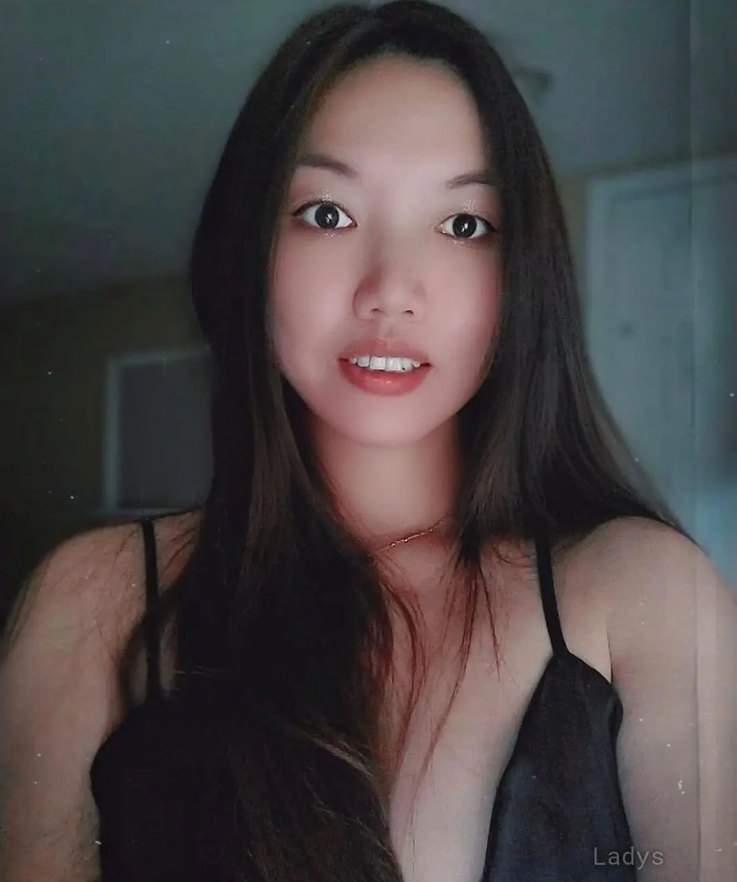 Lisa, 25 years beautiful nude New York escorts girl, height 150 sm, Weight 45 kg