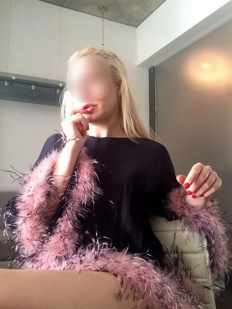 Marlene Elvers, 29 years beautiful nude New York escorts girl, height 170 sm, Weight 59 kg