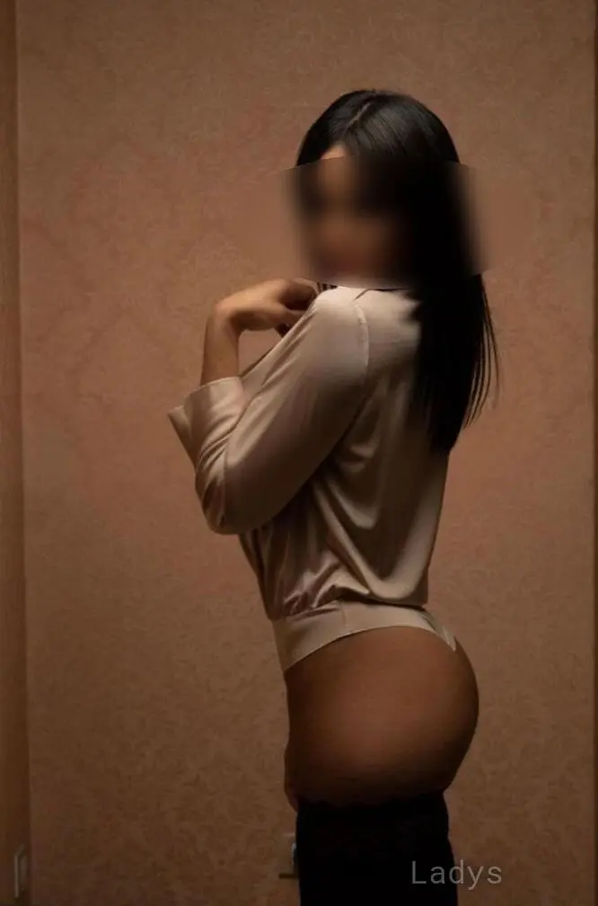 Sabrina Allegrini, 28 years beautiful nude New York escorts girl, height 156 sm, Weight 57 kg