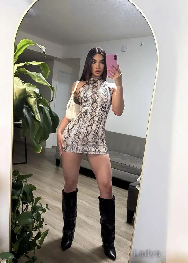 Sami, 24 years beautiful nude New York escorts girl, height 154 sm, Weight 59 kg