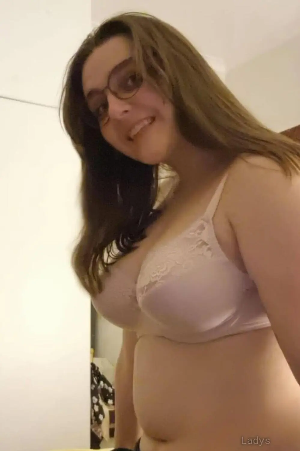Sarah, 28 years beautiful nude New York escorts girl, height 158 sm, Weight 81 kg