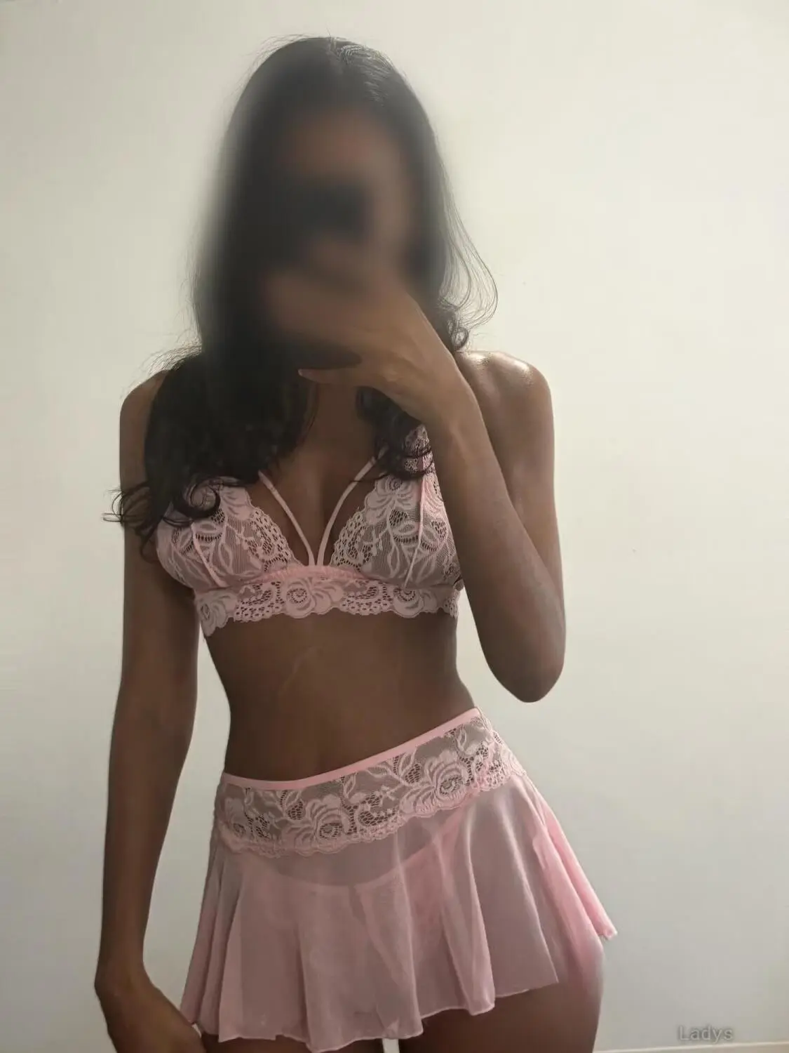 Selena, 20 years beautiful nude New York escorts girl, height 169 sm, Weight 53 kg