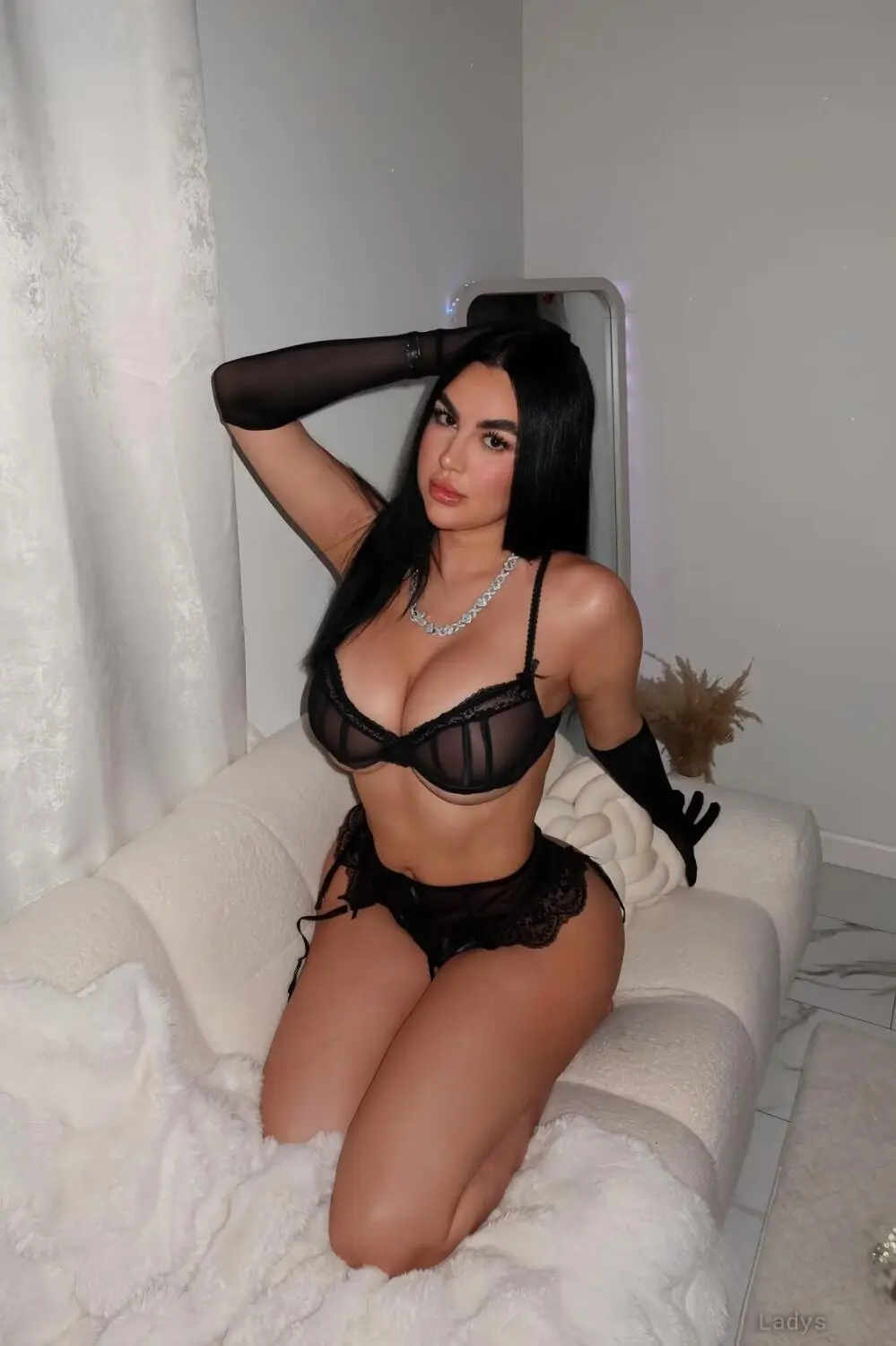 Veronica, 20 years old Newark escort girl with big tits, height 173 sm, Weight 62 kg