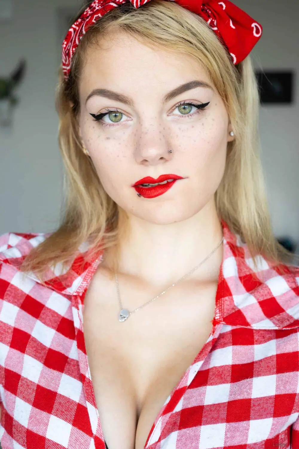 Skyla Rayne, 27 years beautiful nude Newark escorts girl, height 168 sm, Weight 52 kg