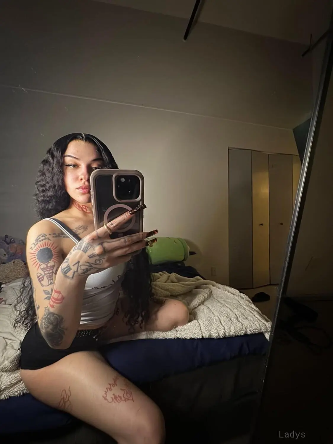 Kayla, 30 years old Newport escort girl with big tits, height 166 sm, Weight 64 kg-1