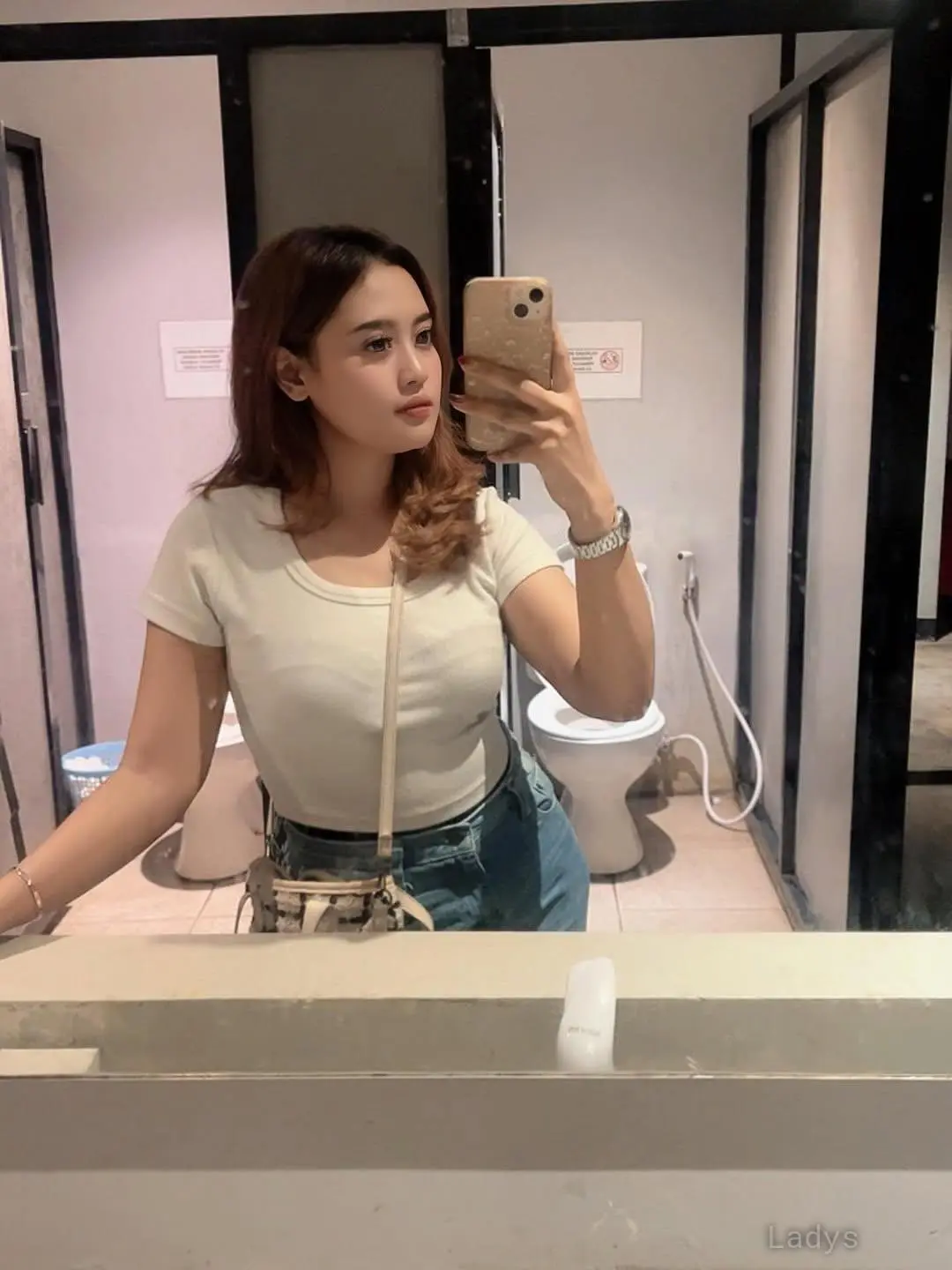 Naini, 23 years beautiful nude Nha Trang escorts girl, height 156 sm, Weight kg