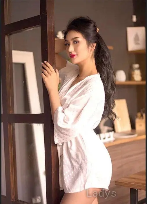 Adel, 22 years beautiful nude Nice escorts girl, height 169 sm, Weight 47 kg