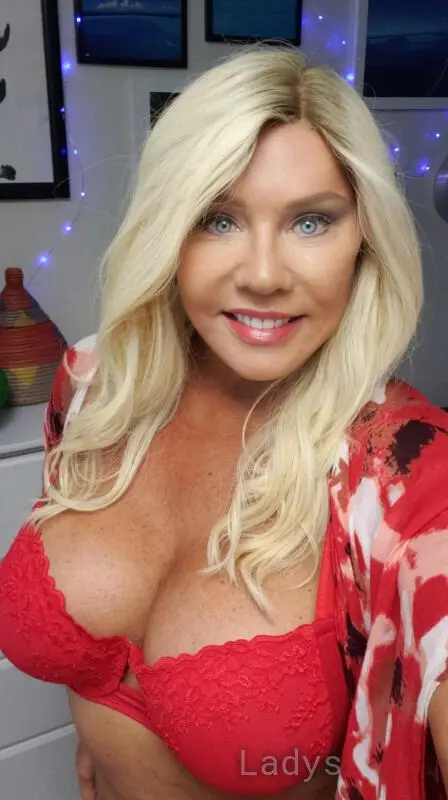 HELOISA, 35 years beautiful nude Nice escorts girl, height 164 sm, Weight 60 kg