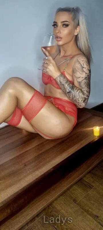 Issabella, 28 years beautiful nude Nice escorts girl, height 170 sm, Weight 50 kg
