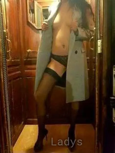 LILYSEXY, 28 years beautiful nude Nice escorts girl, height 164 sm, Weight 51 kg