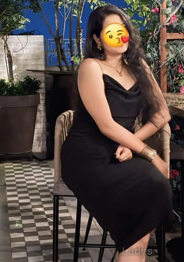 Ankita, 23 years old Noida escort girl with big tits, height 153 sm, Weight kg