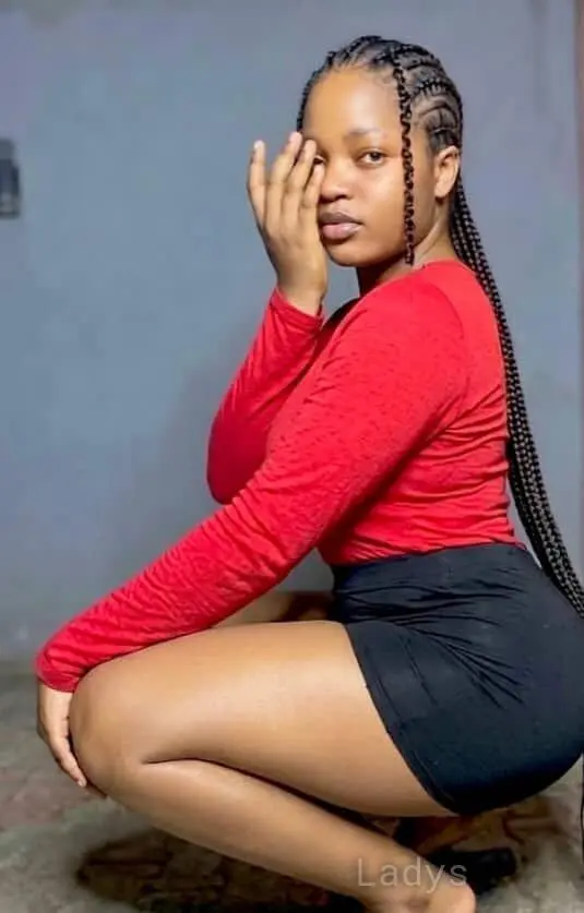 Divya, 24 years old Noida escort girl with big tits, height sm, Weight kg