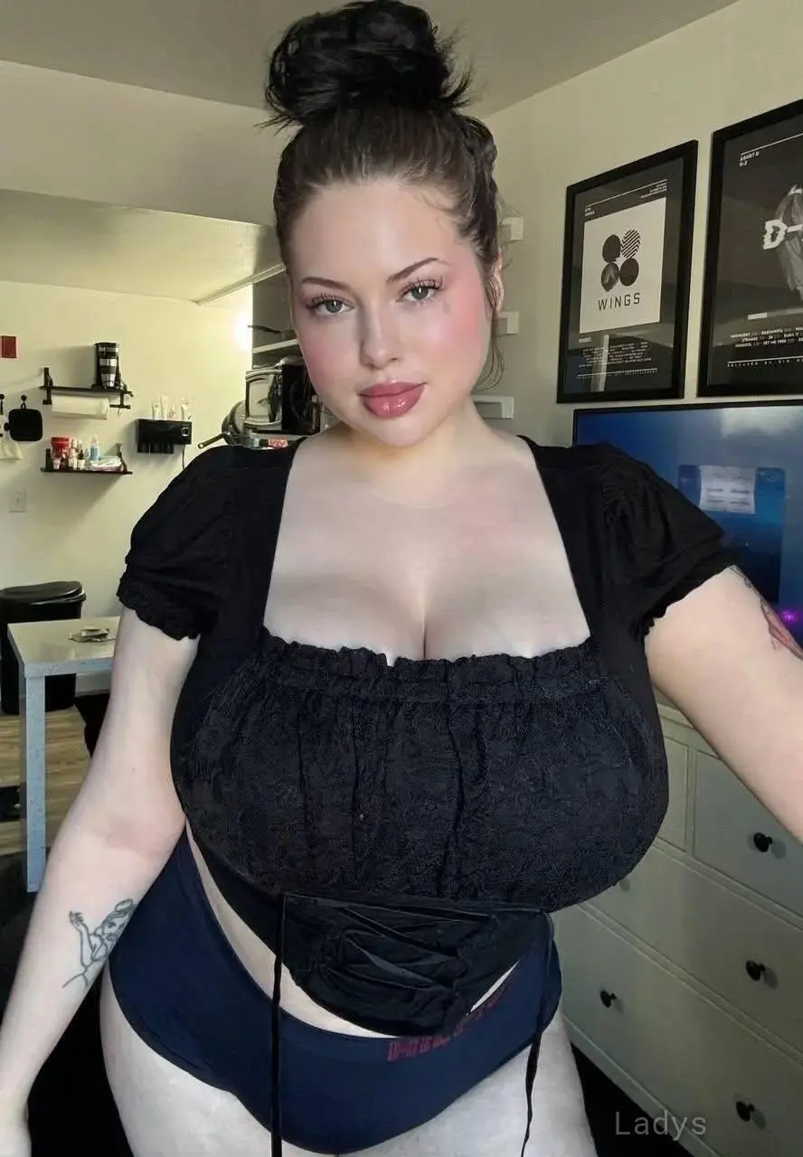 Giselle, 22 years old Noida escort girl with big tits, height sm, Weight kg