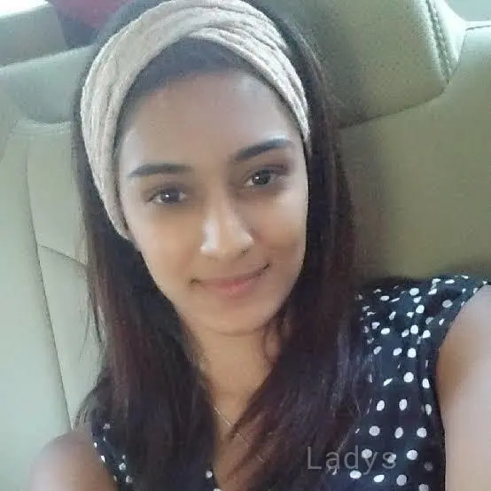 Rucha, 25 years old Noida escort girl with big tits, height 162 sm, Weight kg