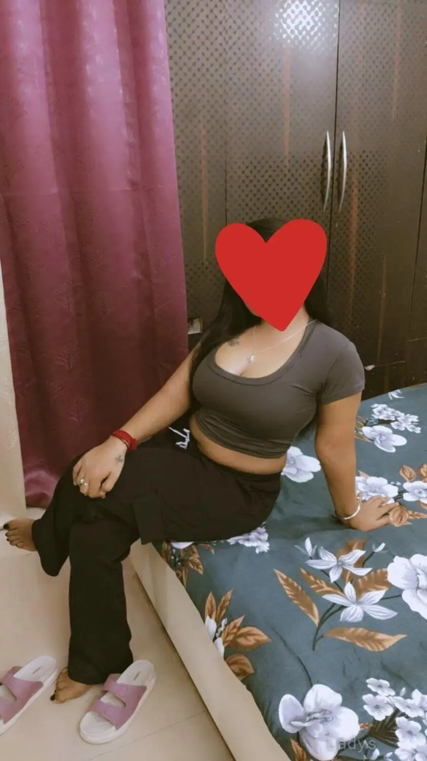 Sanjana, 22 years old Noida escort girl with big tits, height 168 sm, Weight kg