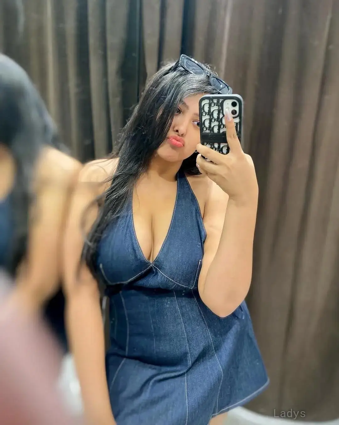 Yuki, 22 years old Noida escort girl with big tits, height 135 sm, Weight kg