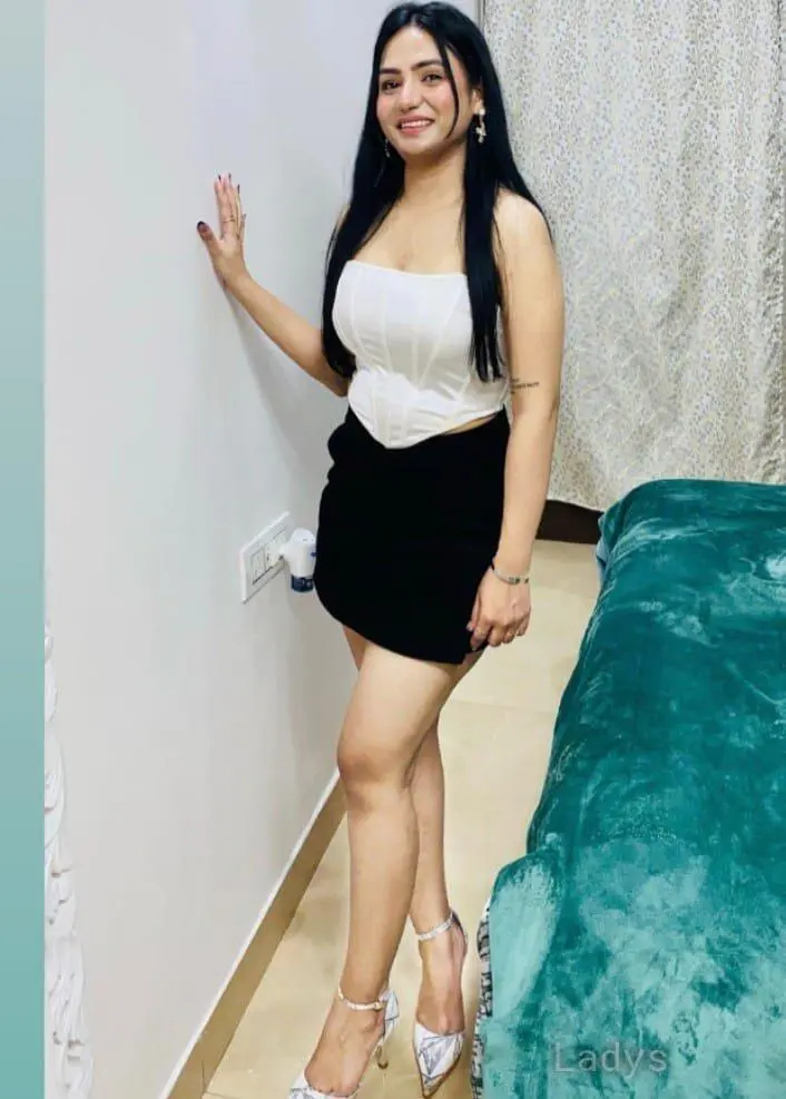 Anushka, 22 years beautiful nude Noida escorts girl, height 154 sm, Weight kg