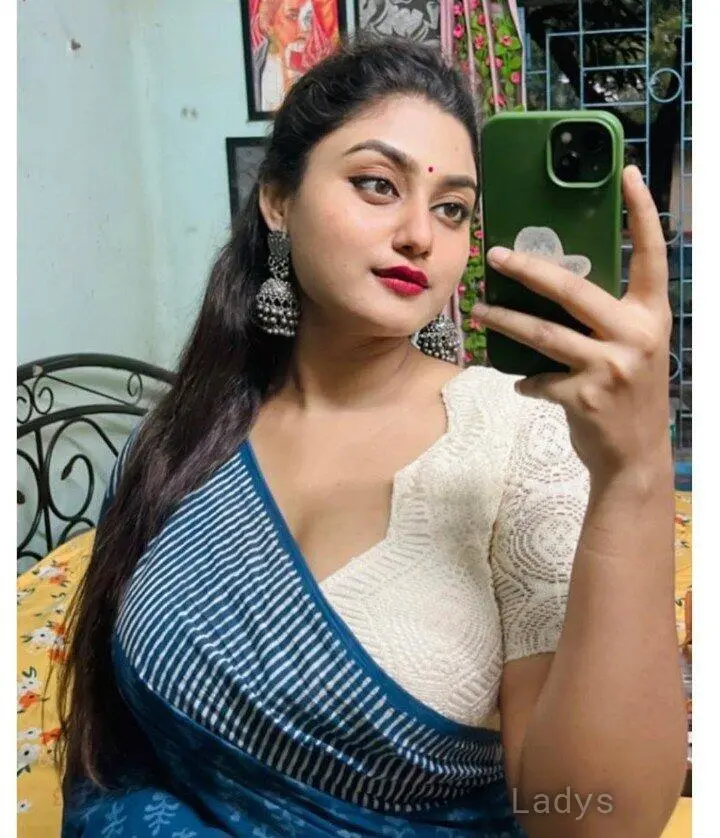 Ava, 25 years beautiful nude Noida escorts girl, height 168 sm, Weight  kg