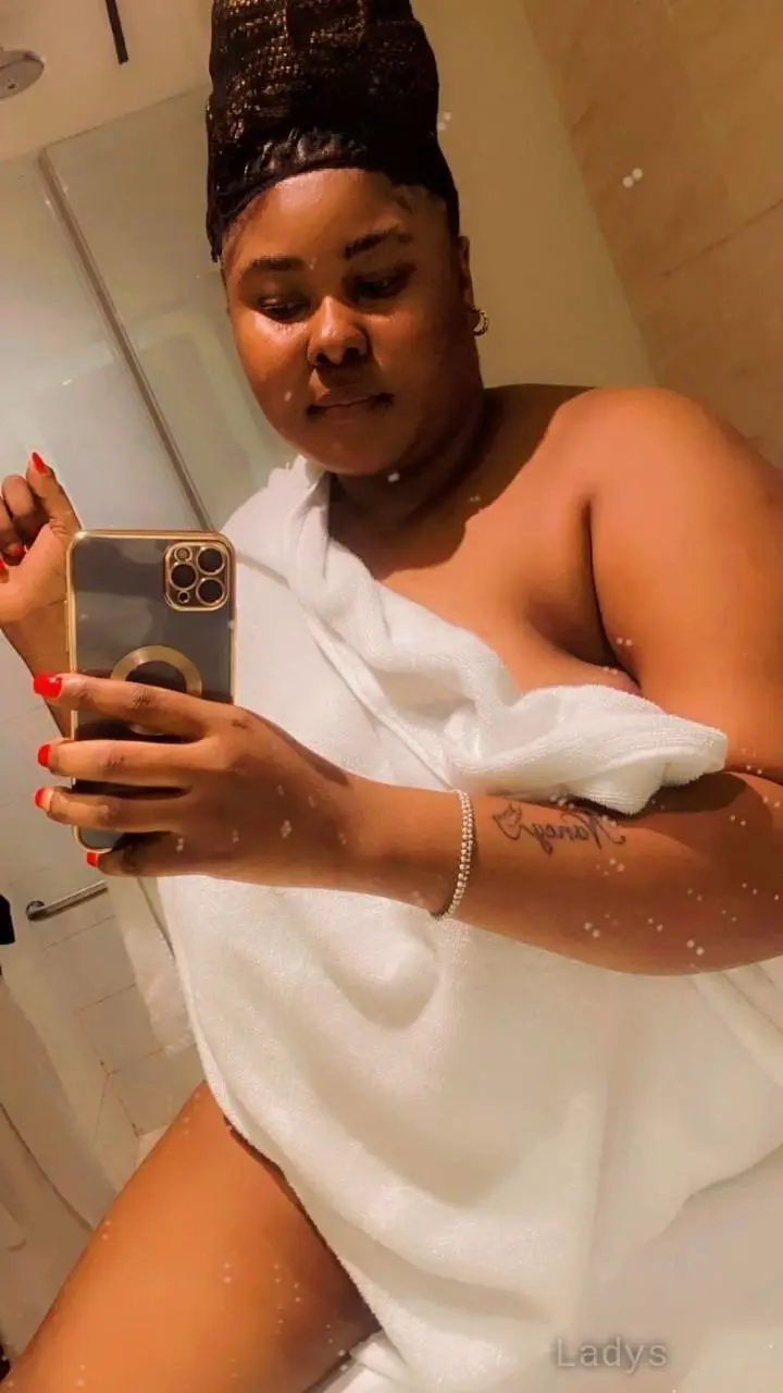 Brinna, 24 years beautiful nude Noida escorts girl, height 175 sm, Weight  kg