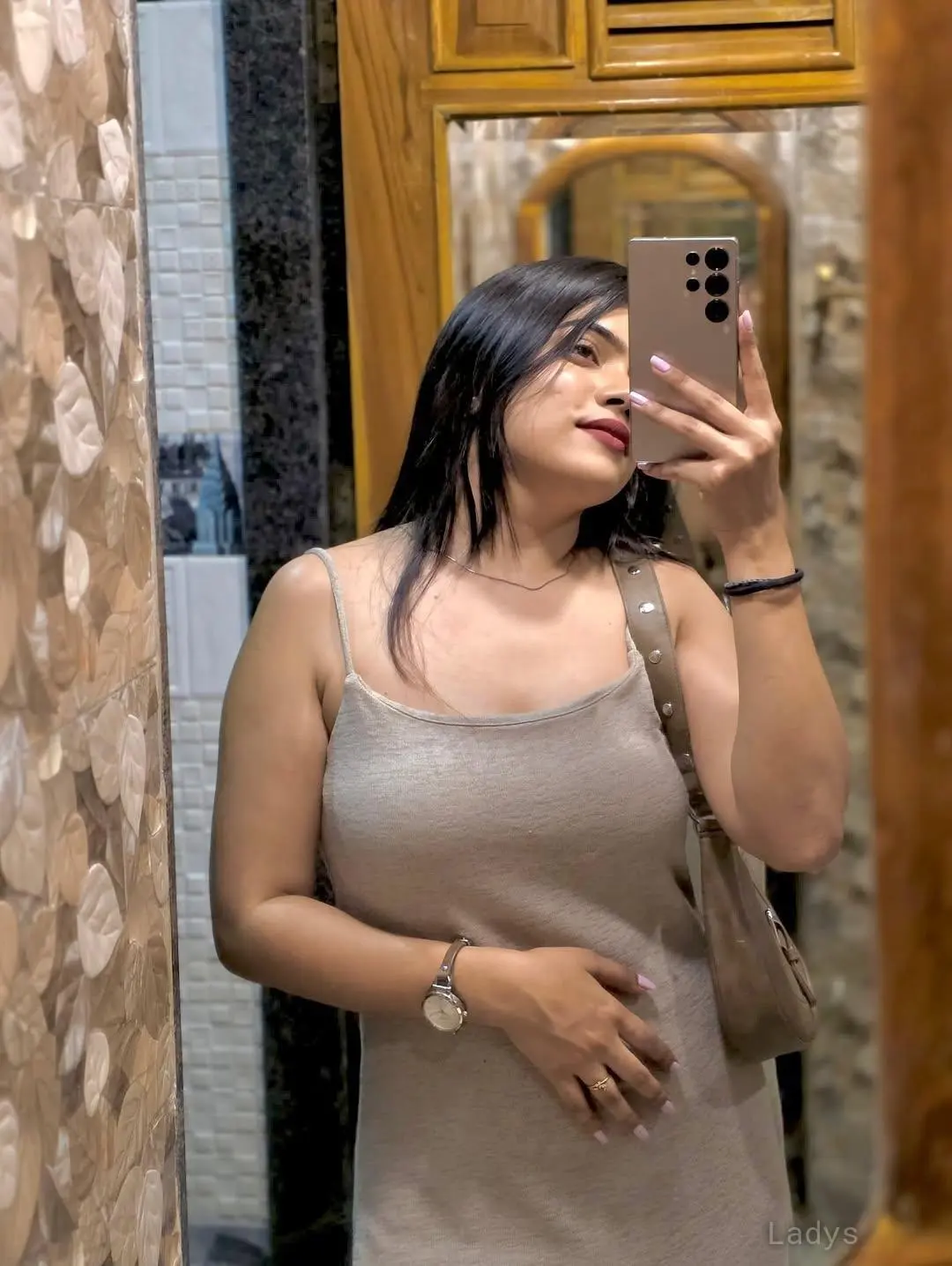 Diana, 22 years beautiful nude Noida escorts girl, height 135 sm, Weight  kg