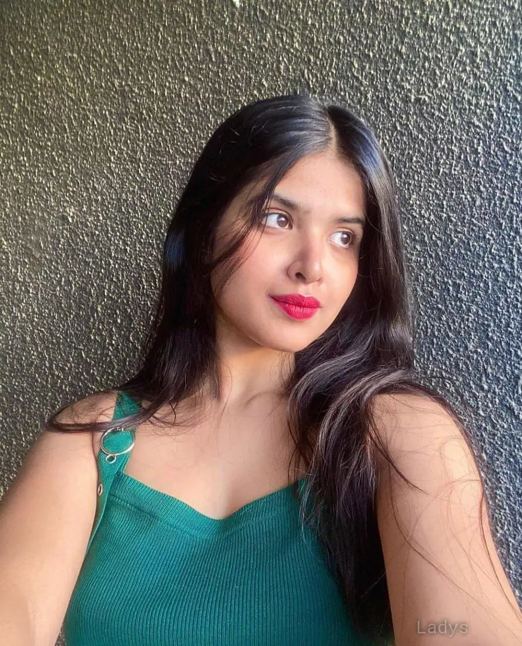 Giselle, 22 years beautiful nude Noida escorts girl, height 154 sm, Weight kg
