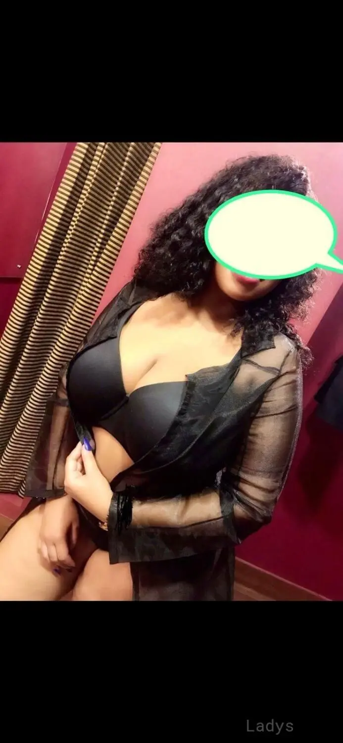 Jasmine, 24 years beautiful nude Noida escorts girl, height 162 sm, Weight  kg