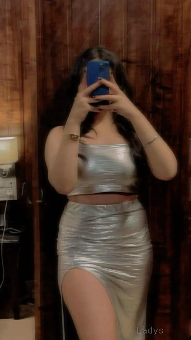 Mahi Singh, 22 years beautiful nude Noida escorts girl, height 165 sm, Weight  kg